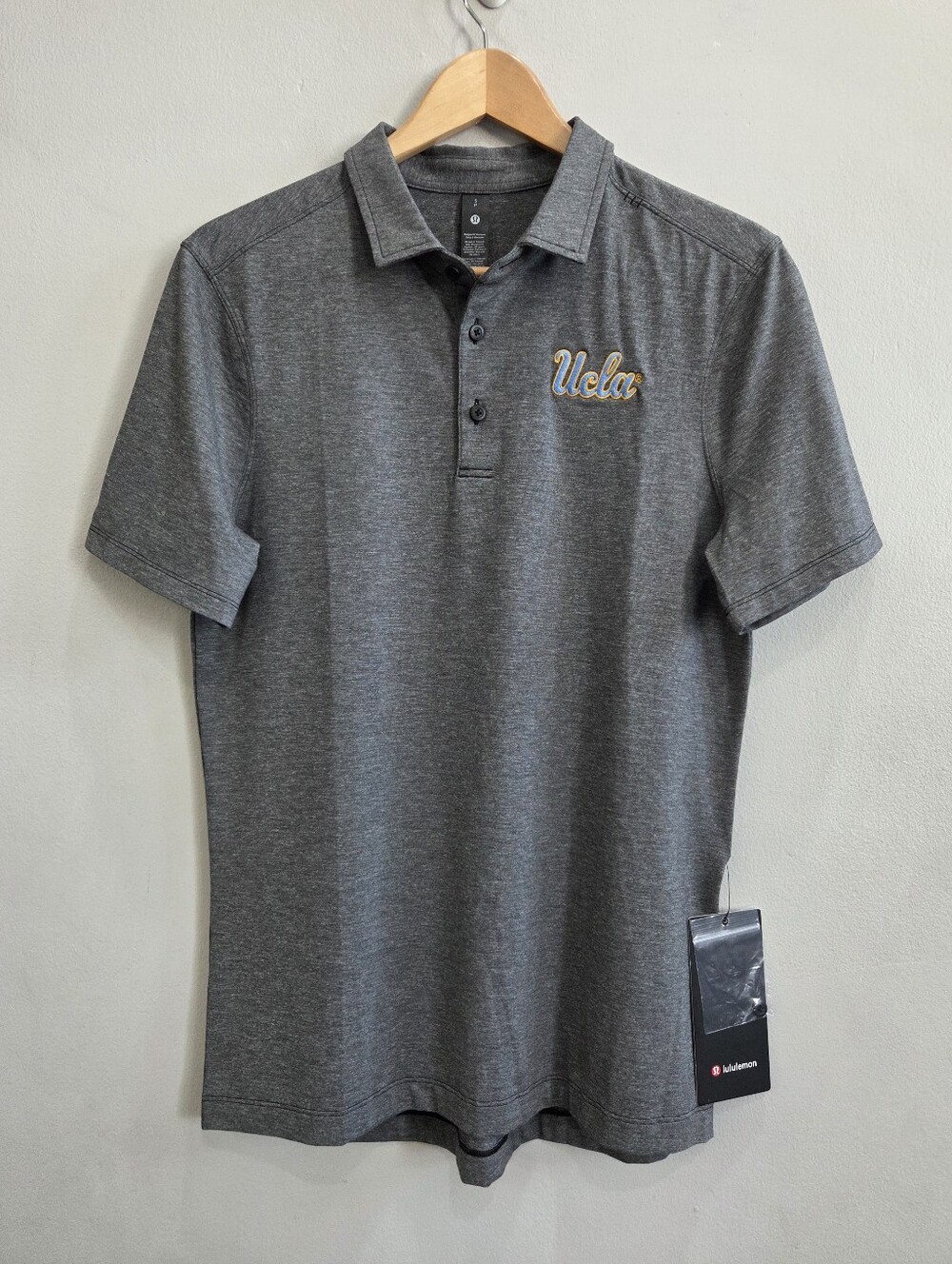 Lululemon Evolution Short Sleeve Polo Shirt Gray UCLA BRUINS Men’s Size Small